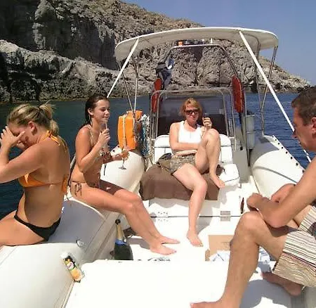 By Stayonrhodes * קולימביה