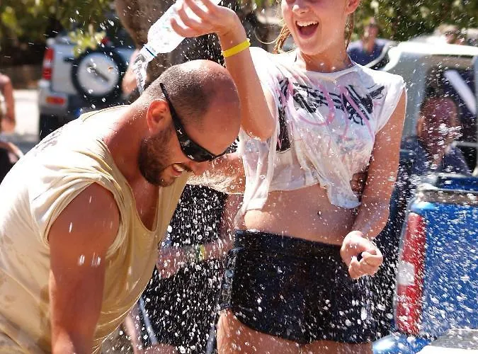 By Stayonrhodes بيت للعطل