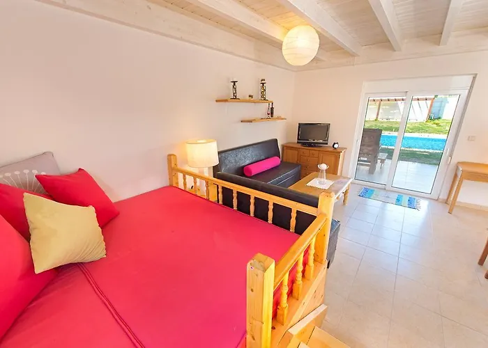 By Stayonrhodes * Κολύμπια